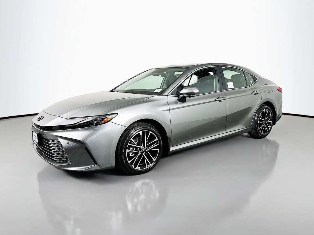 2026 Toyota Camry XSE - Image 3