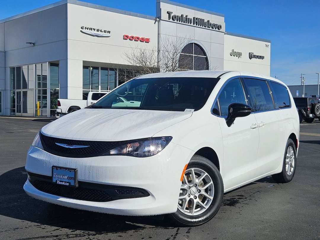 2026 Chrysler Voyager LX - Image 2