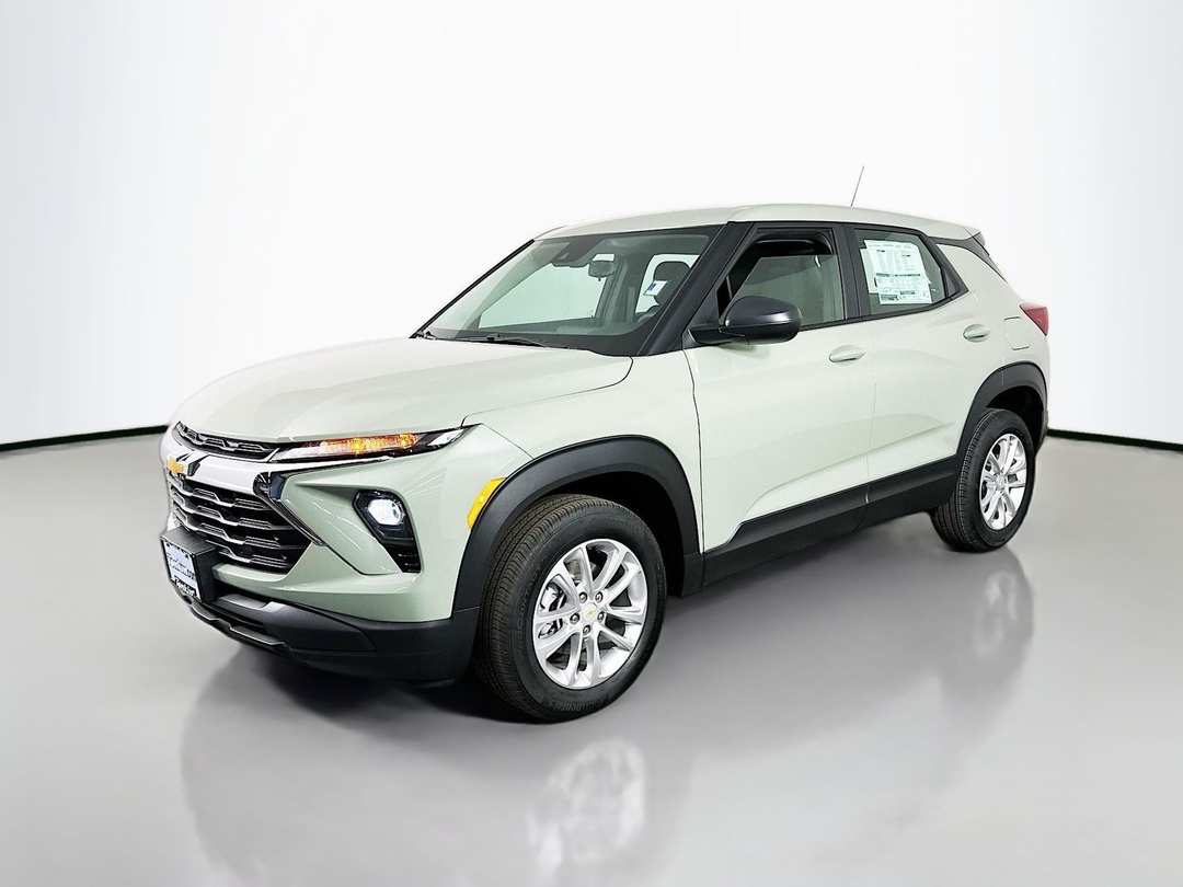 2026 Chevrolet Trailblazer LS - Image 3