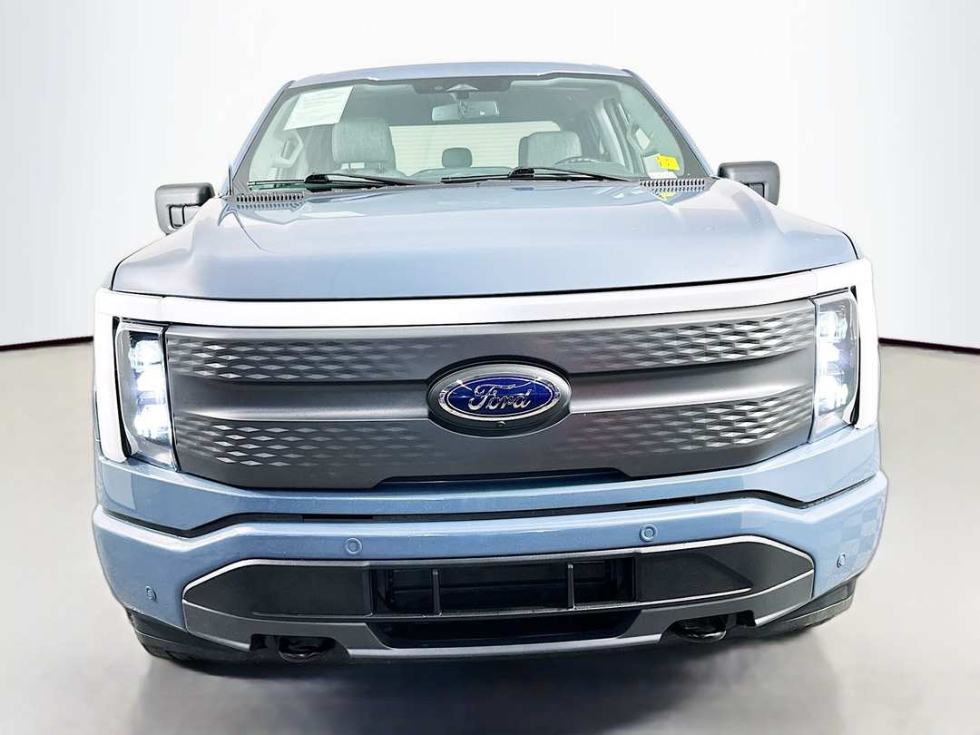 2023 Ford F-150 Lightning XLT - Image 2