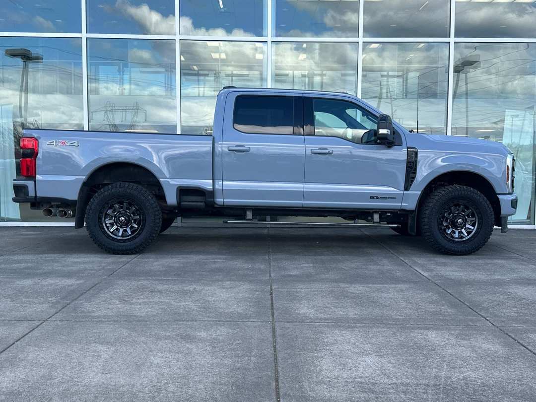 2025 Ford F-350Sd Platinum - Image 2